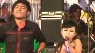 Download lagu ANTARA SENYUM DAN PERANG - Badrun Feat Tasya - OM PALAPA mp3