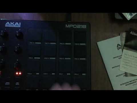 Akai mpd 218