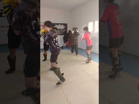 SI VIS PACEM PARA BELLUM PITBULL GYM JUNÍN DE LOS ANDES
