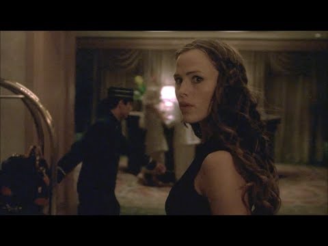 ALIAS: Syd steals a necklace