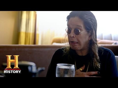 Thumbnail of the video: Ozzy & Jack's World Detour: 'Reliving the Alamo-Incident' Sneak Peek | Sundays 10/9c | History