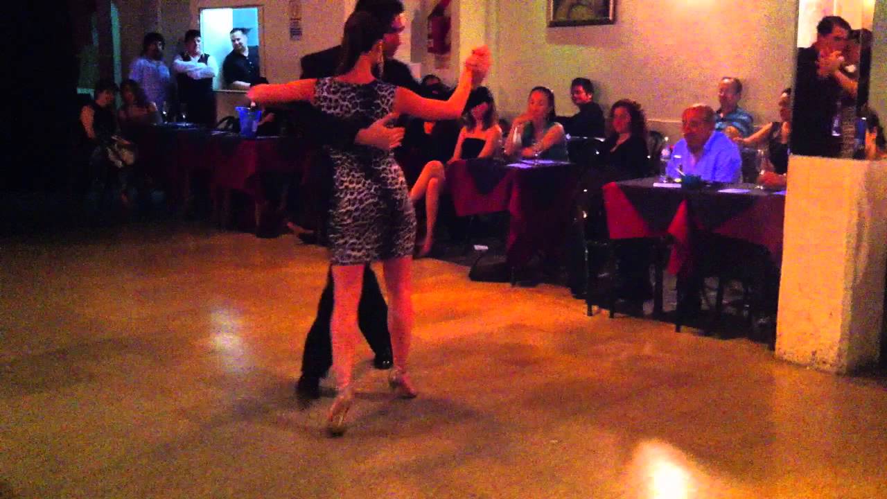 Stella Misse y Diego Mohammad @ Porteno y Bailarin milonga; D'Arienzo "Tu Boca Mintió"  Oct 2013
