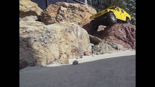 preview picture of video 'Tamiya Hummer Rock Crawling'