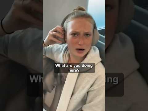 Woman gets epic birthday surprise at the airport ❤️