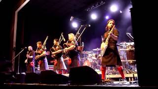 Red Hot Chilli Pipers - Smoke on the Water Thunderstruck The Fourth Floor (Dresden, 11.11.16)