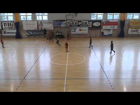 Sokół Aleksandrów vs Jutrzenka Bychlew Halowy Turniej Żaków rocznika 2005 w Pabianicach