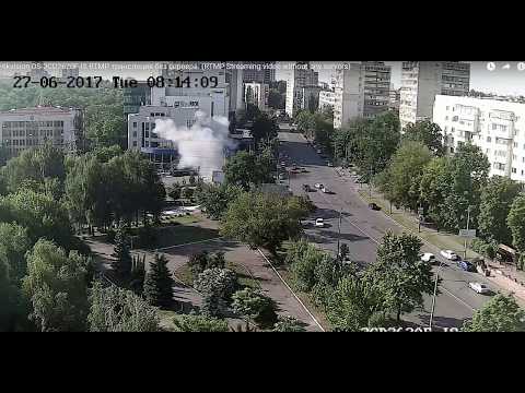 В мережі з`явилося відео вибуху машини на Соломенці