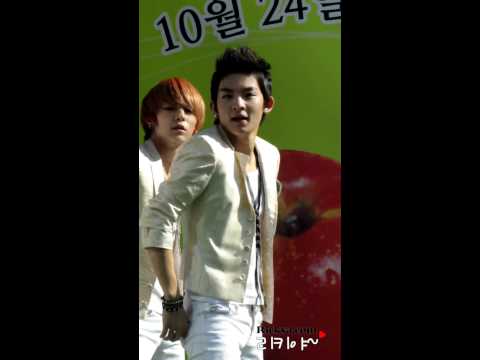 111019 apple day music punch - no more perfume on you by Rickya.com