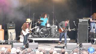 Graham Coxon I can&#39;t look at your skin