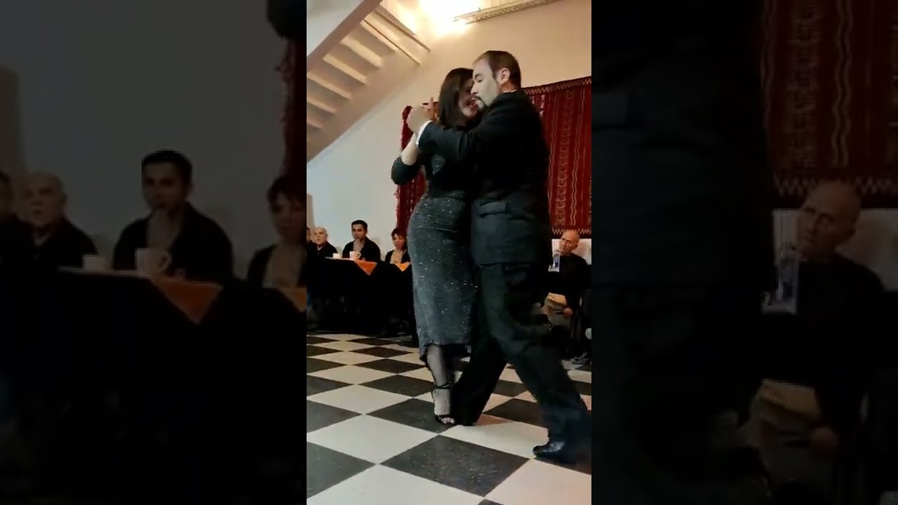 Video thumbnail for Cristina Sosa y Daniel Nacucchio. Corrientes y Esmeralda (Pugliese) La Gran 7 milonga 16jun22