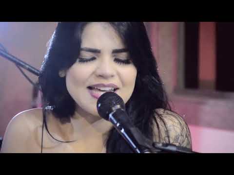 Debora Mello - Por Um Gole A Mais - Bruno e Marrone Cover Violão e Voz