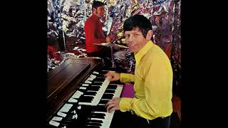 Video thumbnail for Tony Back Plays Hooked On Classics On Elka X705 Organ by organaut
