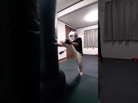 三日月前蹴り