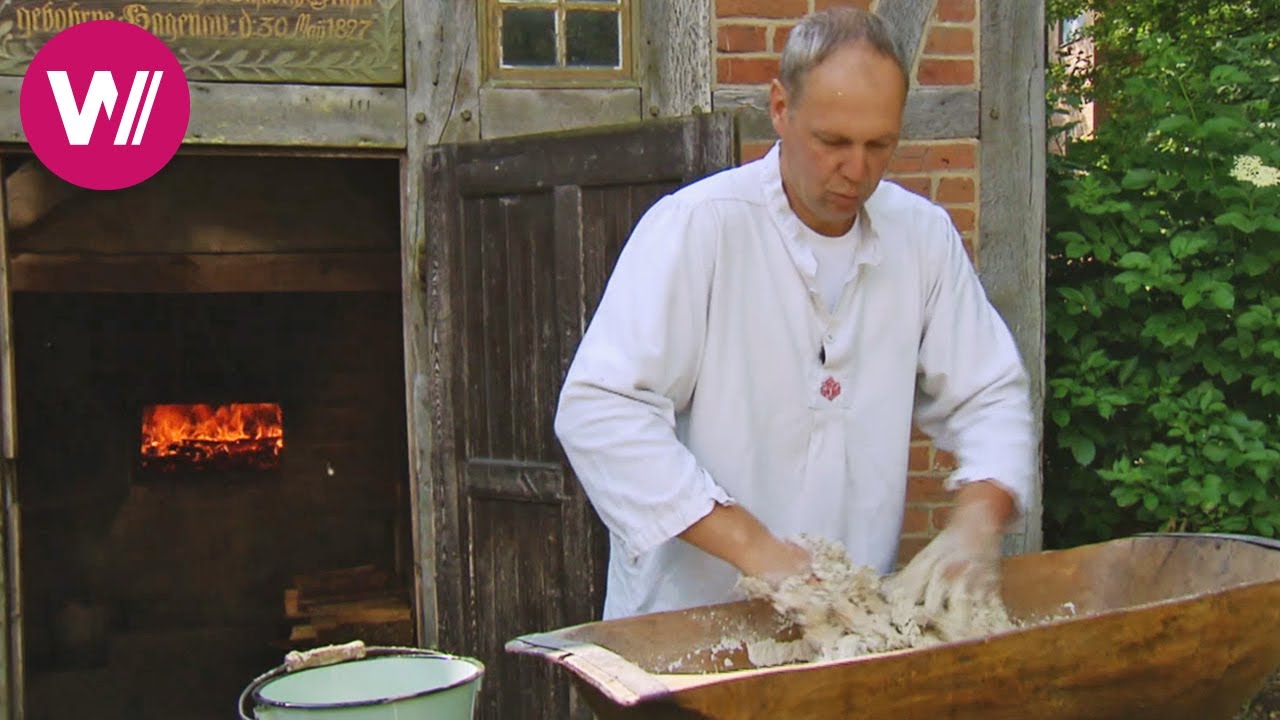 Brot Backen wie in alten Zeiten - traditionelles Bäckerhandwerk