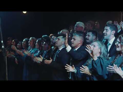 EN EL NOMBRE DE DIOS - Mariana Sa - Coro INTIMA ADORACIÓN