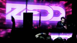 Zedd dropping Skrillex - Breakin&#39; a sweat ( Zedd Remix) Exchange LA 1/26/12
