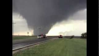 preview picture of video 'Large Tornado Kansas April 14th 2012'