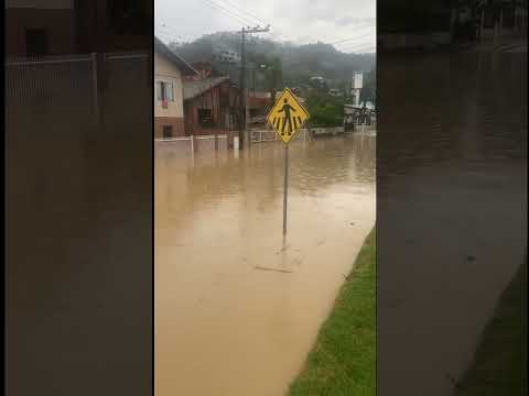 Enchente em Presidente Getúlio (Santa Catarina) vários Locais da cidade com alagamentos  🥲