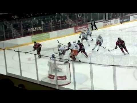 Ässät-Tappara 5.1.2015. Juha Kiilholman 1-0 maali Esa Lindellin namupassista:-)