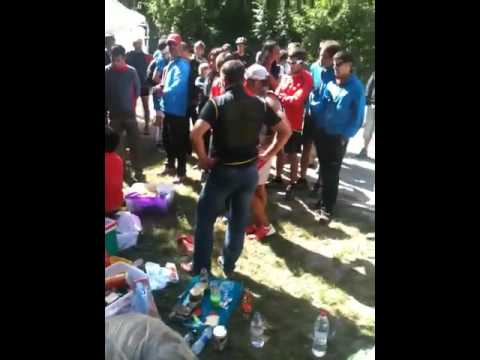 UTMB 2011 - Ravitaillement à Martigny de Kilian Jornet