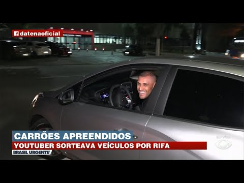 Suspeito sai rindo da delegacia