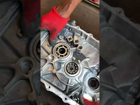 How to remove the counter shaft needle bearing for K series transmissions