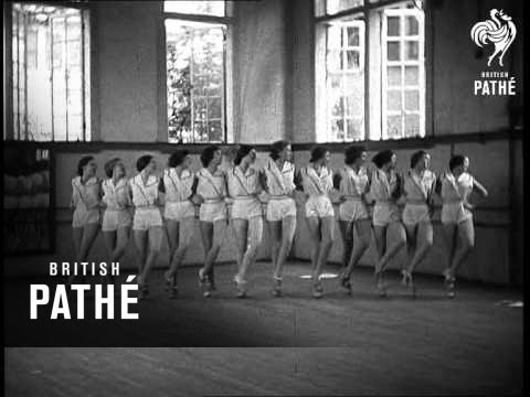 Society Girls Step Out (1930-1939)