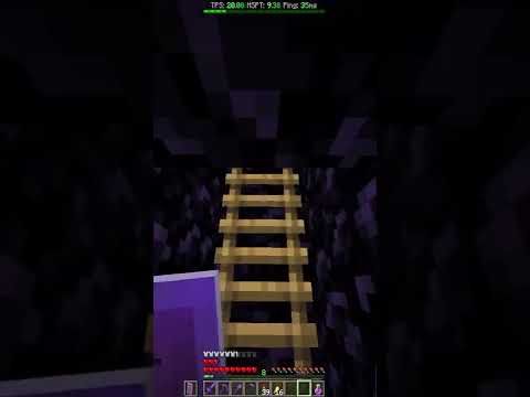 OP Loot inside Admin bases on minecraft Anarchy Server? - Anarchy SMP #shorts