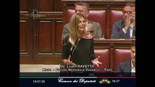 RAVETTO: “NON ABBIAMO BISOGNO DELLE QUOTE, FACCIAMO IN MODO CHE CI VOTINO PERCHÉ SIAMO BRAVE”