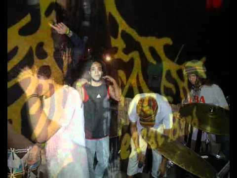 Hierbas y Raices -Temo Acercarme.wmv