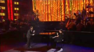 Cristian Castro interpretando "Ni la fuerza del destino" con Yanni