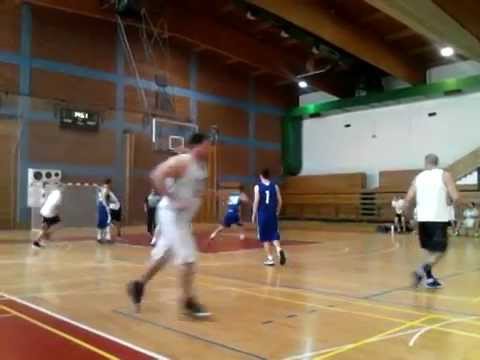 David Usic Impossible Backdoor Alley-Oop Dunk vs. Utrina 25.05.2014..