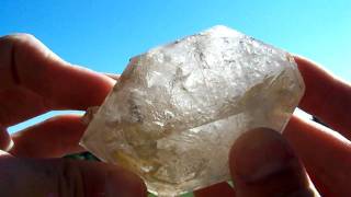 preview picture of video 'RARE Arkansas Mineral Quartz Crystal SUPER ENHYDRO Mobile Bubble'