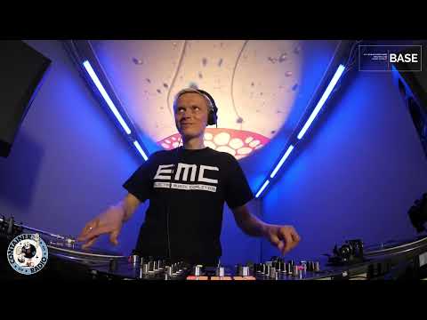 LARIONOV @ EMC Showcase CONTAINER RADIO (2025-04-11)