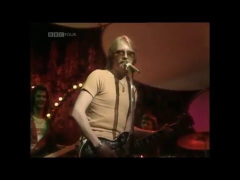 Slow Down John Miles TOTP 30 Jun 1977 With Shades!!