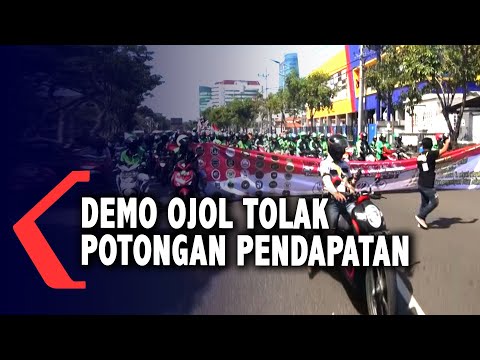 Ribuan Ojol di Surabaya Demo Tolak Potongan Pendapatan