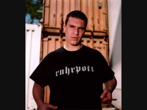 Taktlo$$ feat. Jack Orsen und Ronald Mack Donald - Scheiß Auf Den Chorus