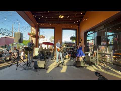 La Bamba/Twist and Shout (Richie Valens and The Beatles)