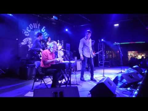 Dennis Quaid and the Sharks - Riders on the Storm [The Doors cover] (Houston 05.16.17) HD