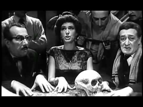 GG - TOTÒ / La seduta spiritica