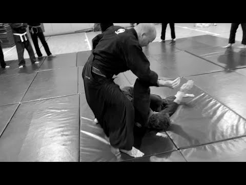 Using 5th timing for Kubi Nage - AKBAN Ninjutsu with Yossi Sheriff