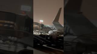 Los Angeles空港✈️10:00 p:m. American airline Boeing787