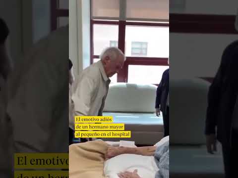 El abrazo final: emotivo adiós de un hermano mayor al pequeño, de 92 años, en el hospital