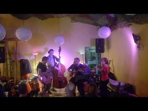 Mrtvej vlak - Terrakota