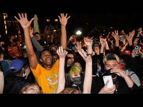 New York already celebrates Trump's defeat in election results party