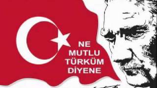 Ahmet Şafak  Kırmızı beyaz yarim