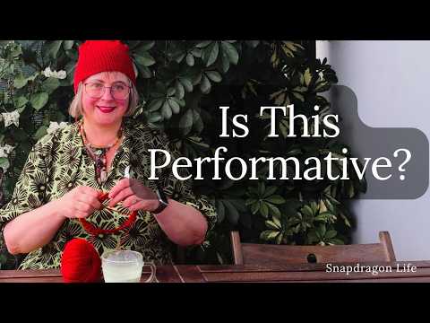 Warum „performativ“ eigentlich der springende Punkt ist | Rote Hüte, Suffragetten und freudiger W...