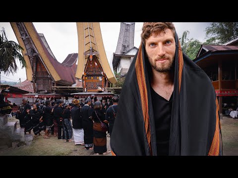Living with the dead | Attending a 1 WEEK funeral in Toraja (Rambu Solo)