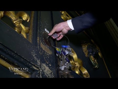 Vatican Key keeper of the Vatican Museums