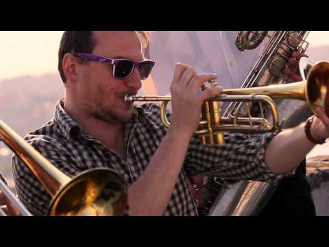 LE BARDI MANCHOT  "Never Let Your Left Hand Know What Your Right Hand Is Doing" OFFICIAL VIDEO